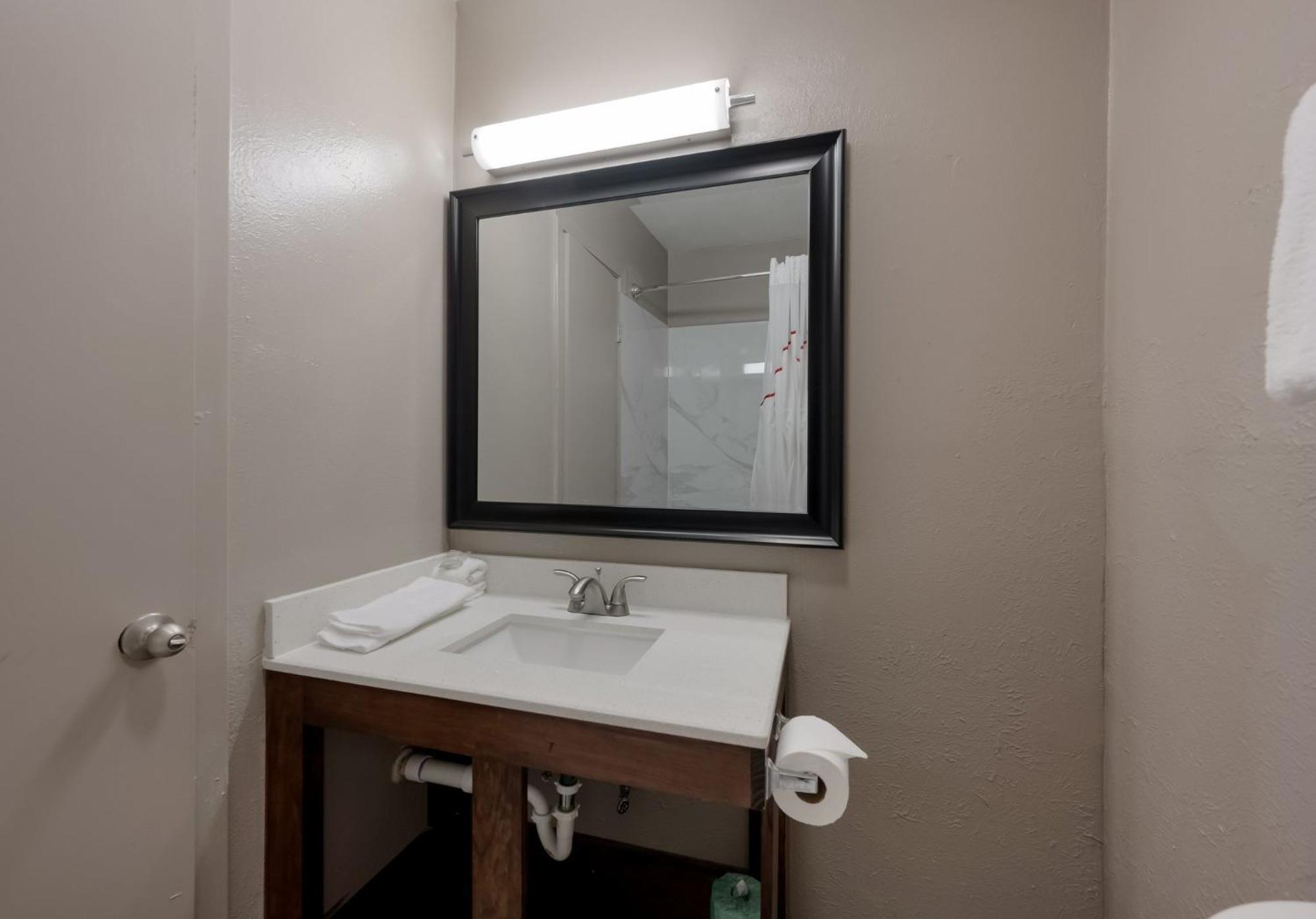 Red Roof Inn Madisonville ภายนอก รูปภาพ