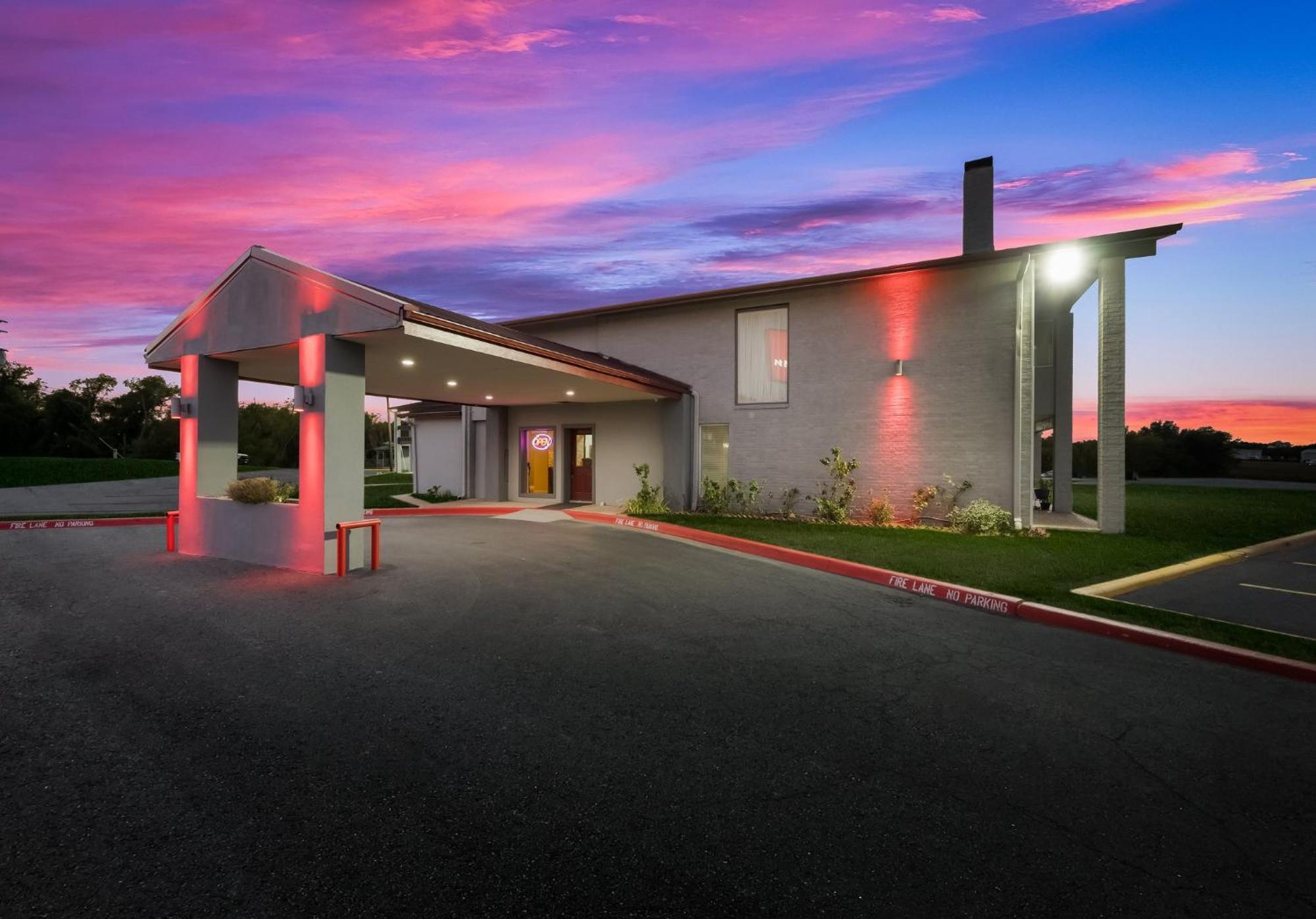 Red Roof Inn Madisonville ภายนอก รูปภาพ