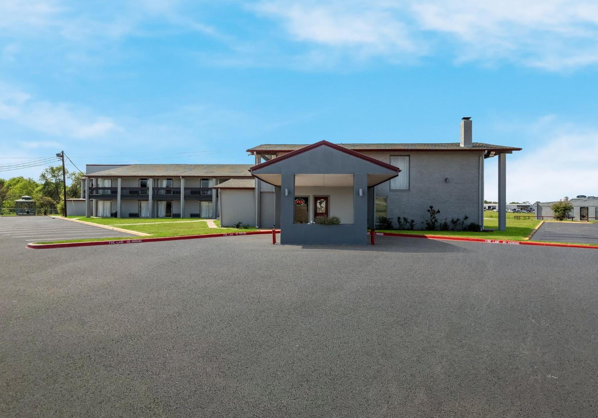 Red Roof Inn Madisonville ภายนอก รูปภาพ